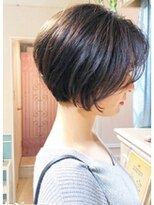 【津賀雅也】前下がりショートボブで大人美人　小顔
