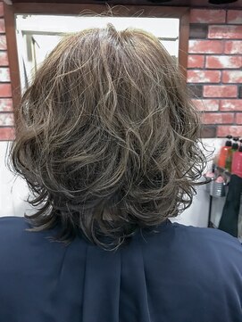 ワンバイワン(ONE BY ONE) ふわふわパーマアッシュ