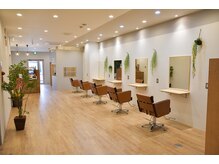 アグ ヘアー シーバス 薩摩川内店(Agu hair chivas)の雰囲気（こだわりが詰まった空間★リラックスしてお過ごしください。）