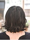 くせ毛をいかしたパーマ風ボブ