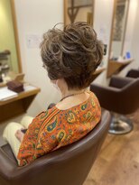 フリージア(freesia)&nbsp;30代40代50代/大人ショート/白髪ぼかし