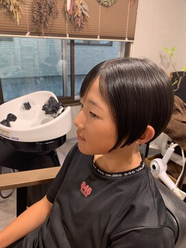 モモ(momo) ショートヘア