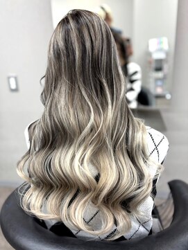 リングバイモアムー(Ring by Moremuu) あいり　バレイヤージュ