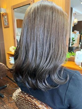 ダメージを最小限に抑えた施術で、理想のヘアスタイルへ☆髪のお悩みやご要望もお気軽にご相談ください♪