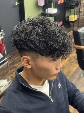 メゾンフォーメン トアロード(Maison for men TorRoad) スペインカール 刈り上げ 黒髪