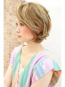 ヘア サルーン マイア 町田駅店(hair saloon maia) 耳かけ小顔な外国人風ショートボブ☆