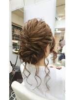 ミグ バイ クオーレ(mig by CUORE)&nbsp;おくれ毛残しのまとめアップ