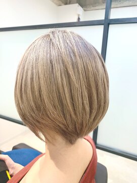 アールサロン オカザキ(Rr salon.OKAZAKI) ブロンドショートヘア