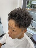 パーマ風ツーブロアップバング