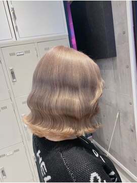 ジオ 国分寺(the O's) 斜めバング/シルキーベージュ/ブラントカット[国分寺駅]