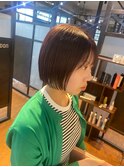 ピンクベージュ