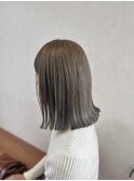 透明感グレージュ