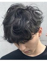 ビジネスマンにもツーブロックに寝癖ゆるパーマ