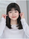 面長　ベース　ミディアム　外ハネ　　レイヤー　ミニウルフ