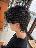 フェザーパーマ×センターパートウルフ｜動きのあるメンズパーマ