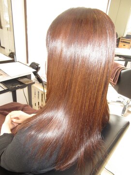 コア フィール ア デイ(COIFFURE A DAY) ツヤサラロングヘア