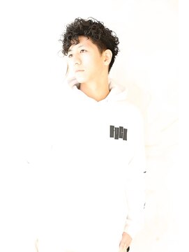 ブーケ(BOUQUET) スパイラルパーマ・ソフトツーブロック・黒髪・ウエット仕上げ