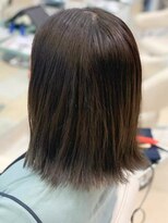 ミーティア バイ クアトロ(Meteor By QUATRO)&nbsp;ナチュラルベージュ×切りっぱなし外ハネ