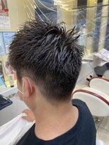 クオリス 上板橋店(QUALIS) 刈り上げビジネス束感ショート【グレイアッシュマット】