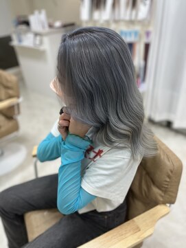 カリーナ(CARINA) ハイトーンカラー/ブルーシルバー