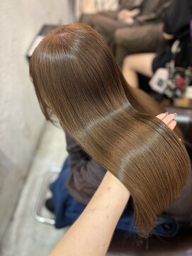 ラビス(Lovis) ホワイトグレージュ/ミニウルフ/チェリーブラウン