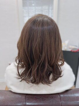 サロンドウイ(salon de OUI) くすみベージュ