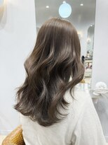 ティエラ 原宿 表参道(Tierra)&nbsp;〈tierra 関日葉里〉赤み消しOlive color