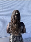 上品ハーフアップヘアセット大人可愛いウェーブ巻きお呼ばれヘア