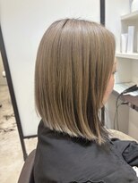 アナザーワールドココン(ANOTHER WORLD cocon)&nbsp;パッツンボブ　ミルクティーベージュ♪アンブレラカラー