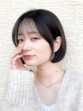ミニボブ/小顔/暗髪/切りっぱなしボブ/外はねボブ/黒髪