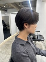 グラフ 日本橋(GRAFF) 大人可愛い耳かけハンサムショート*小顔に見せる丸みシルエット