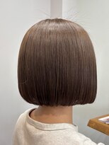 フィロスカ(FiLOSKa)&nbsp;グレーベージュカラー/ボブスタイル