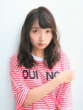 ルティア(Lutia) ゆる巻き アッシュカラー 透明感 ★★