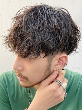 フィフス 原宿(fifth) 刈り上げ前下がりマッシュツイストスパイラルパーマツーブロック