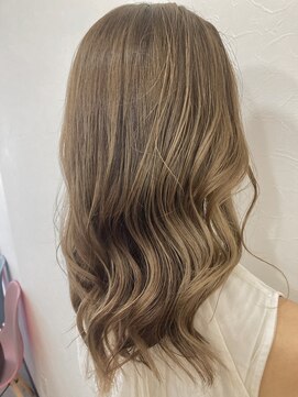 ミザルー(Misirlou) ハイライト×ペールベージュ