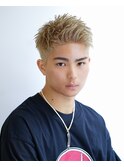 刈り上げショート　プラチナベージュ