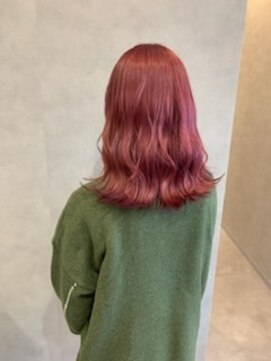 アチーブリス(achieve Liss) くびれウェーブロング 鮮やかハイトーンペールピンク暖色