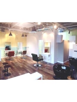 お子様同伴OK◎居心地の良い空間で日常の忙しさを忘れ、ゆったりとしたサロンタイムをお過ごしください♪