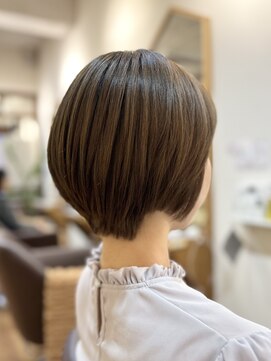 フリージア(freesia) ショート/30代40代50代/艶髪