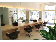 清潔感があり、広々とした店内♪