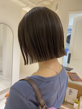 クーナバイトマト 横浜(Cuna by TOMTO) 【RYOSUKE】ぱつっとボブ_ボブヘア_グレージュカラー