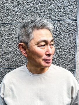 ミスターマウントロックバーバーショップ(MR.MT.ROCK BARBER SHOP) イケオジ