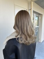 アルレン(Allen)&nbsp;ブロンドベージュ【宇都宮/ダブルカラー/ミルクティー】