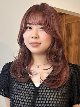 ロティー(loty) レイヤーカット ブリーチなしカラー ピンクブラウン 顔周り 前髪