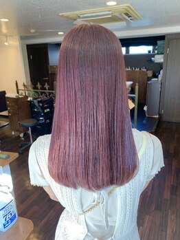 エモワ(emoi)の写真/《大人上品カラー》透明感やツヤを重視し、肌なじみの良い色味をご提案。大人の髪に自然な変化をプラス♪