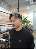 センターパートスタイル