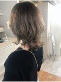 ハイトーンシルバーベージュくびれウルフボブ