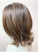 ベージュハイライトレイヤーボブ