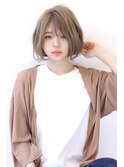 ふんわりカールのベージュボブ