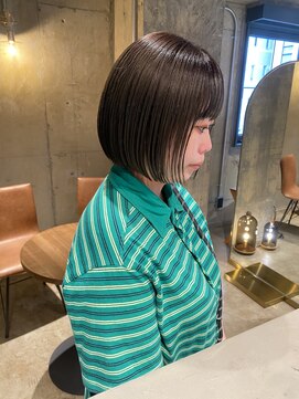 リブロ(liblo) 【顎ラインボブ×オリーブグレージュ】